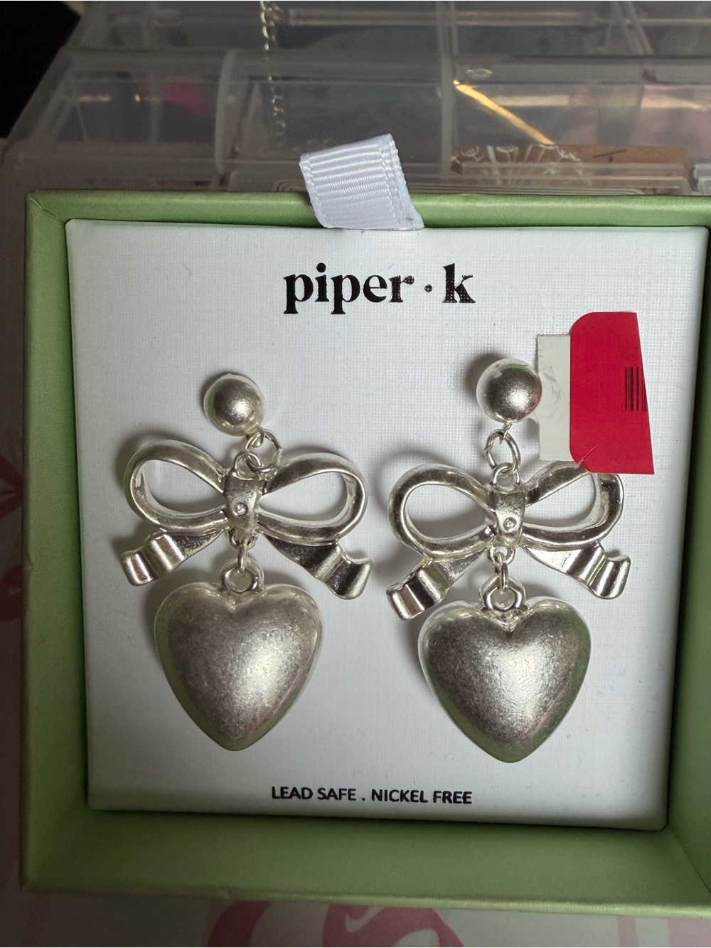 Piper•k Silver Bow & Heart Drop Earrings - Shiny Silver Finish